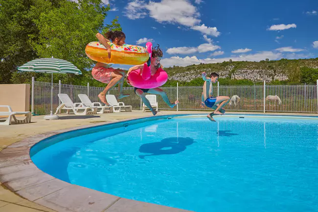espace aquatique au camping le pres du verdon