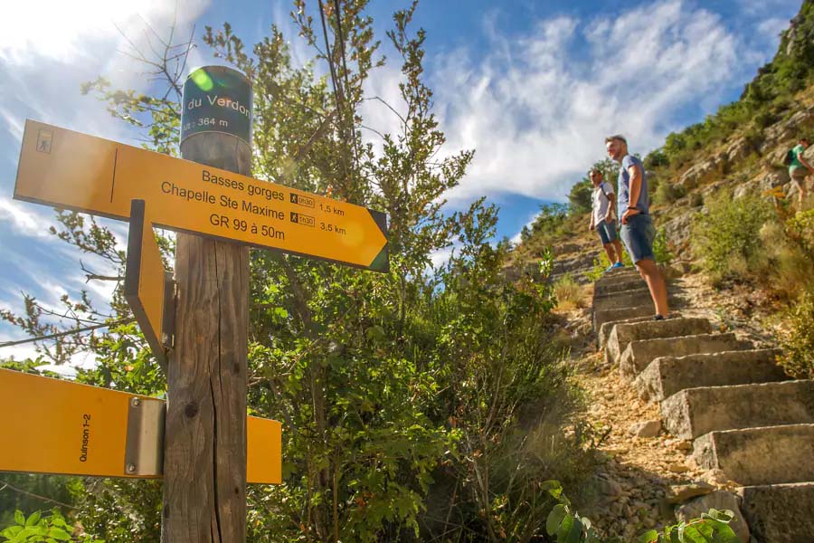 Camping Bel air Village Les Prés du Verdon old town tour